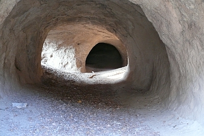 Trasshöhle bei Tönisstein