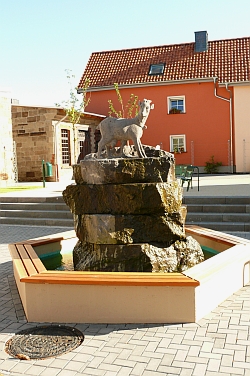 Bell Dorfplatz Brunnen