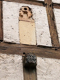 Bell Hausdetail